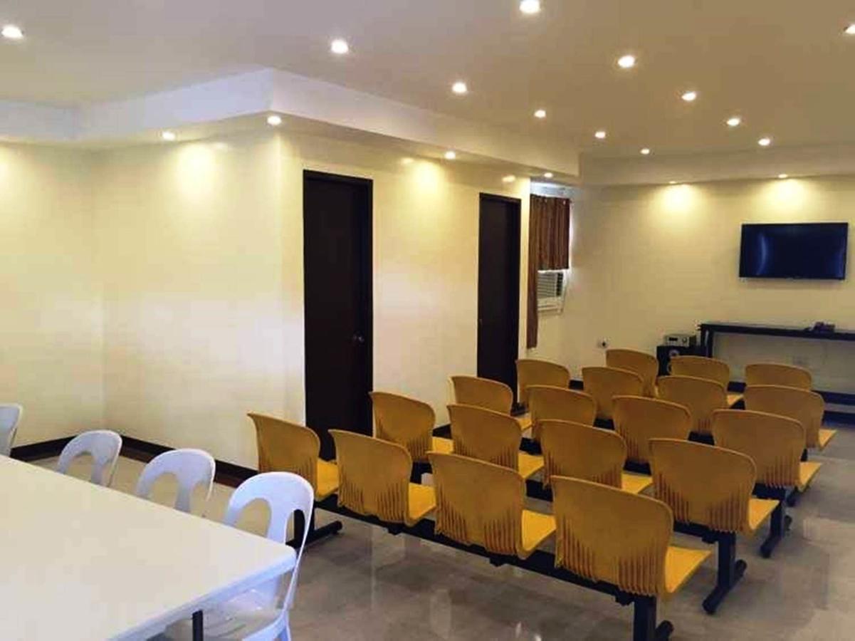 Rainbowland Hotel Olongapo Esterno foto